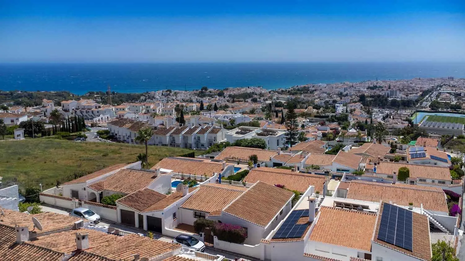 Lovely Townhouse, Several Terraces, Garden, Pool Nerja