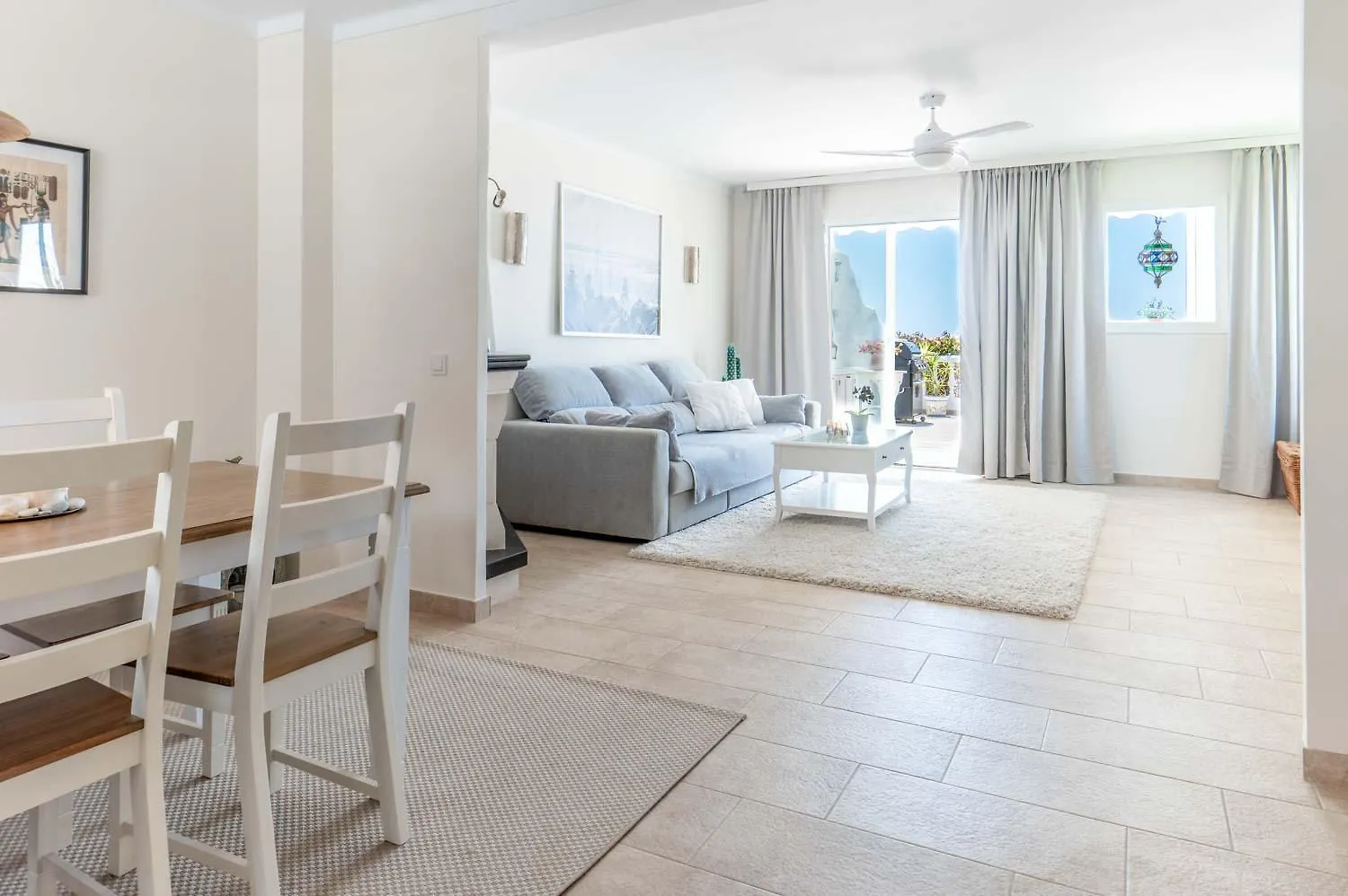 Lovely Townhouse, Several Terraces, Garden, Pool Nerja 0*,  Španělsko